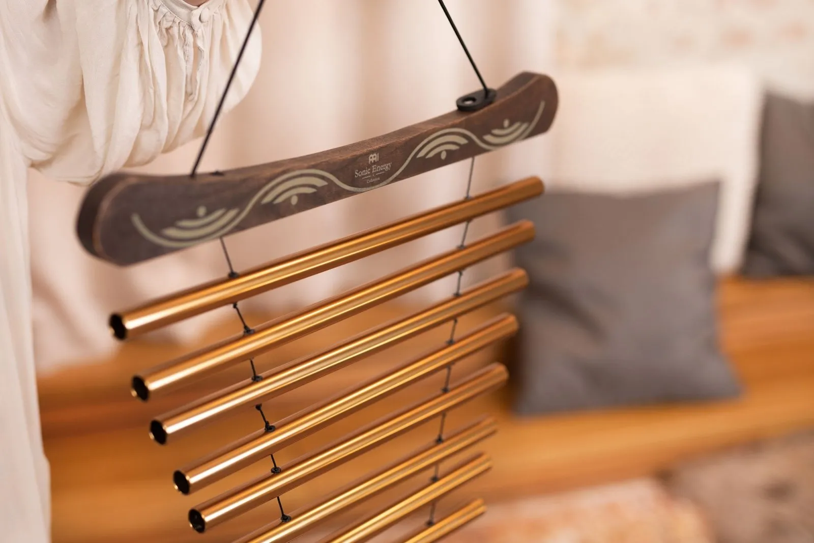 440 Hz Meditation Flow Chime 35" / 88 cm 10 Notes D Major - Bronze
