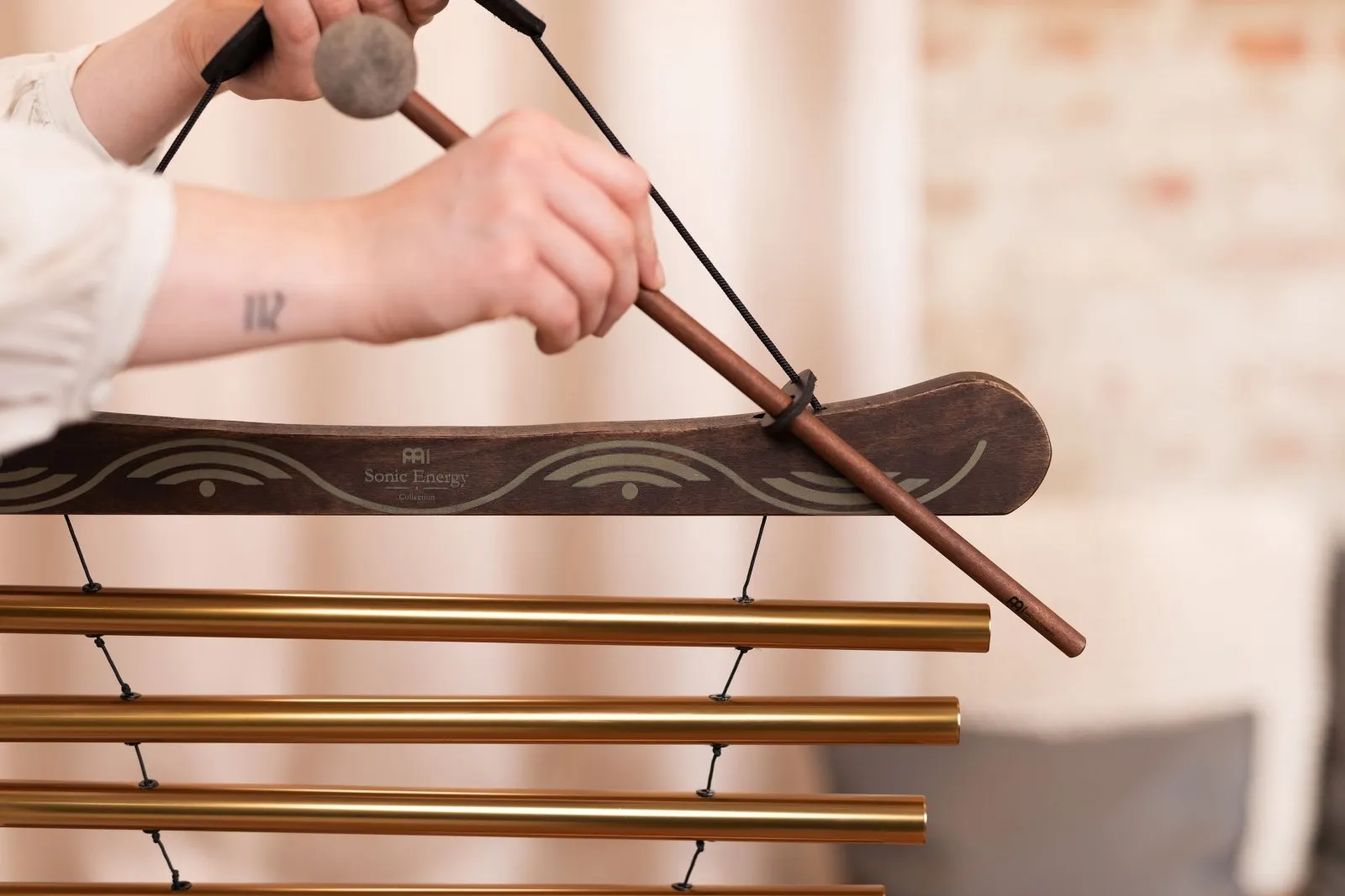 440 Hz Meditation Flow Chime 35" / 88 cm 10 Notes D Major - Bronze