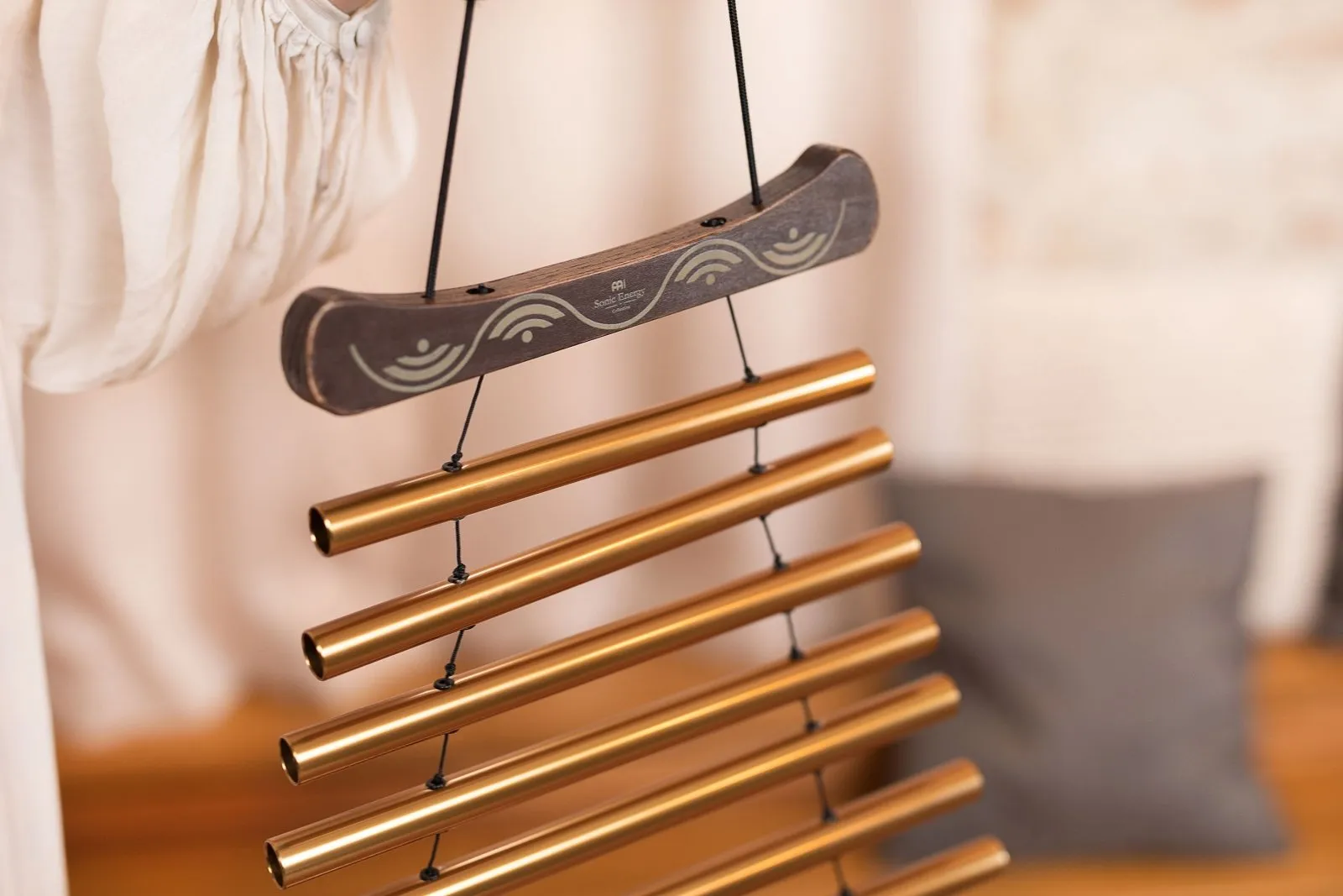 440 Hz Meditation Flow Chime 35" / 88 cm 10 Notes D Major - Bronze