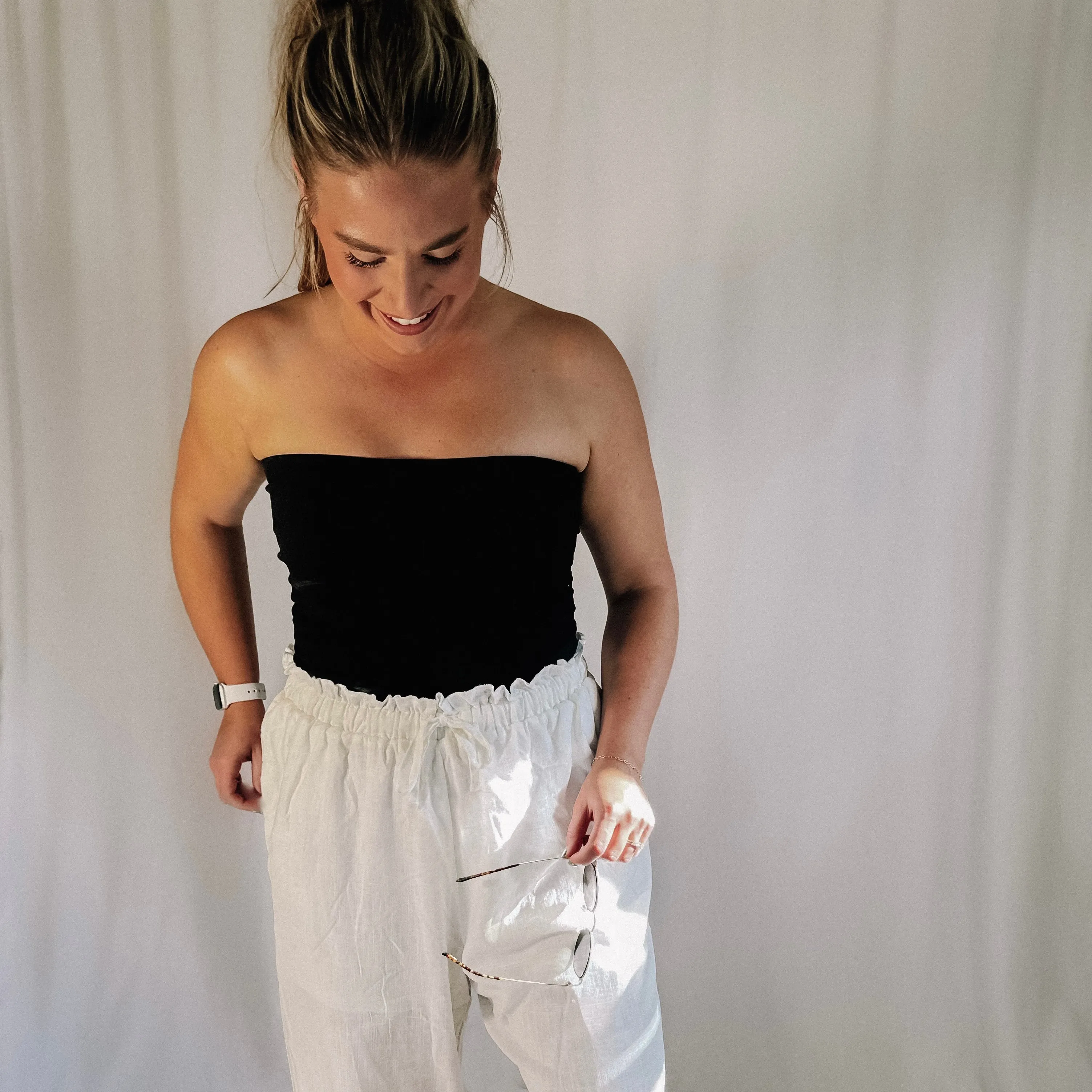 Chic Essential Strapless Top - Black