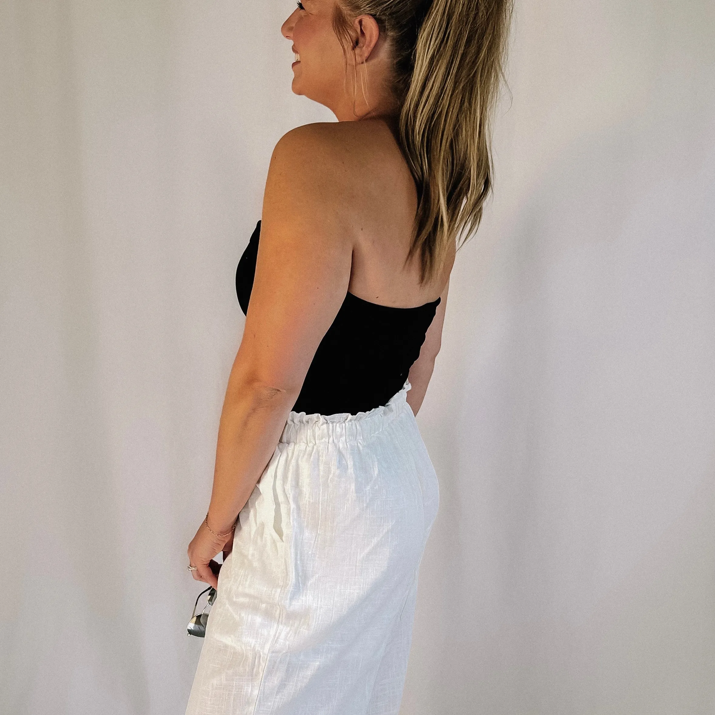 Chic Essential Strapless Top - Black