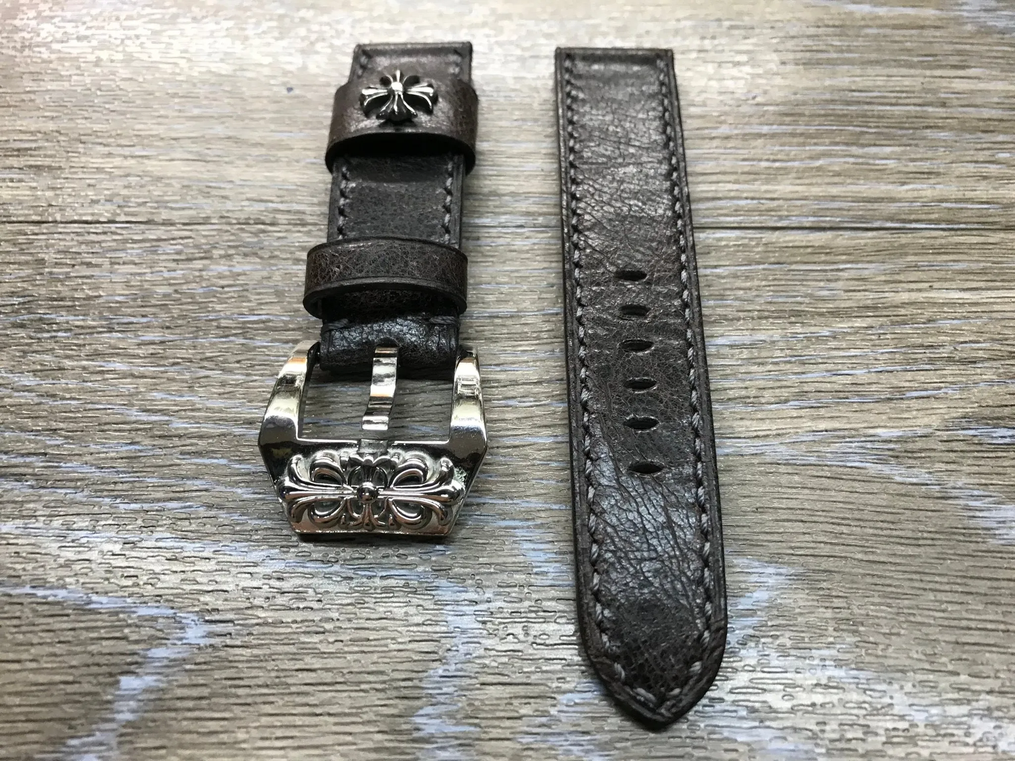 Dark Brown Genuine Leather Watch Strap in 26mm, 24mm watch Band Replacement, Sterling Silver 925 pin, Distress Brown pattern, Personalise gift idea