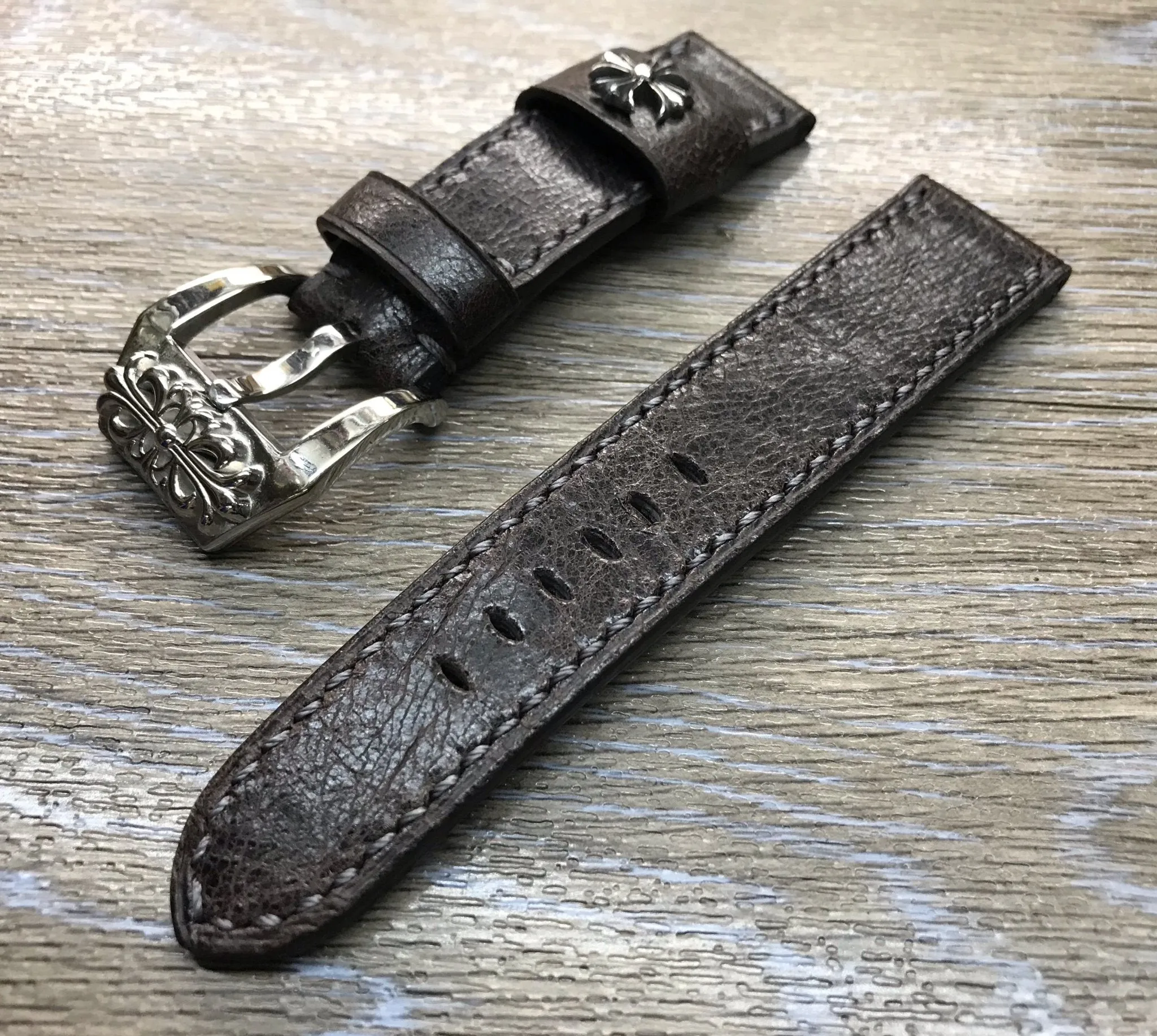 Dark Brown Genuine Leather Watch Strap in 26mm, 24mm watch Band Replacement, Sterling Silver 925 pin, Distress Brown pattern, Personalise gift idea