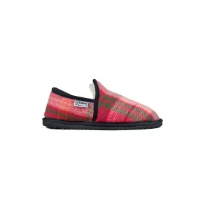 Enclosed Hunting Rose Tartan Moodle