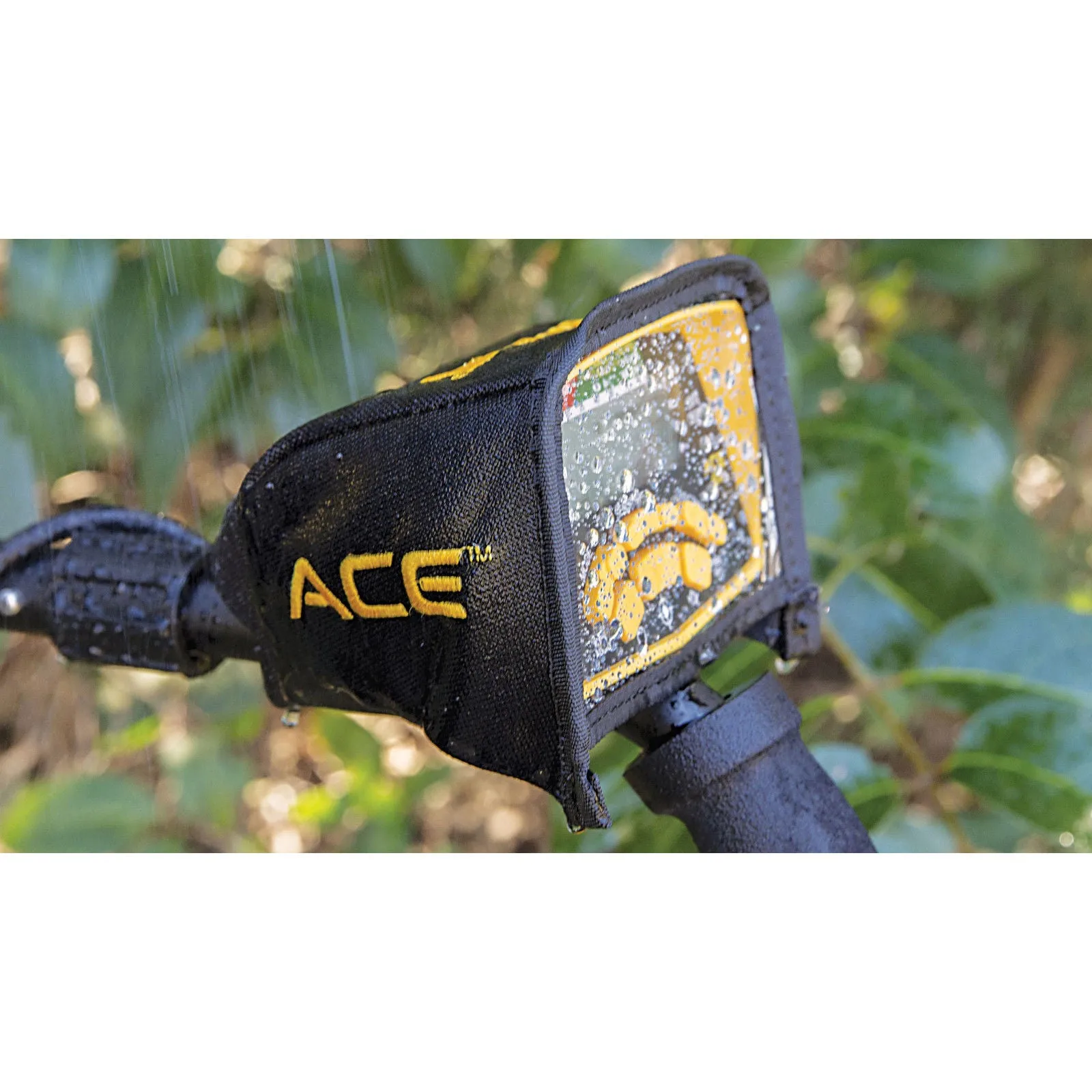 Garrett ACE 400 Metal Detector with Waterproof Coil, Headphones, Camo Soft Case