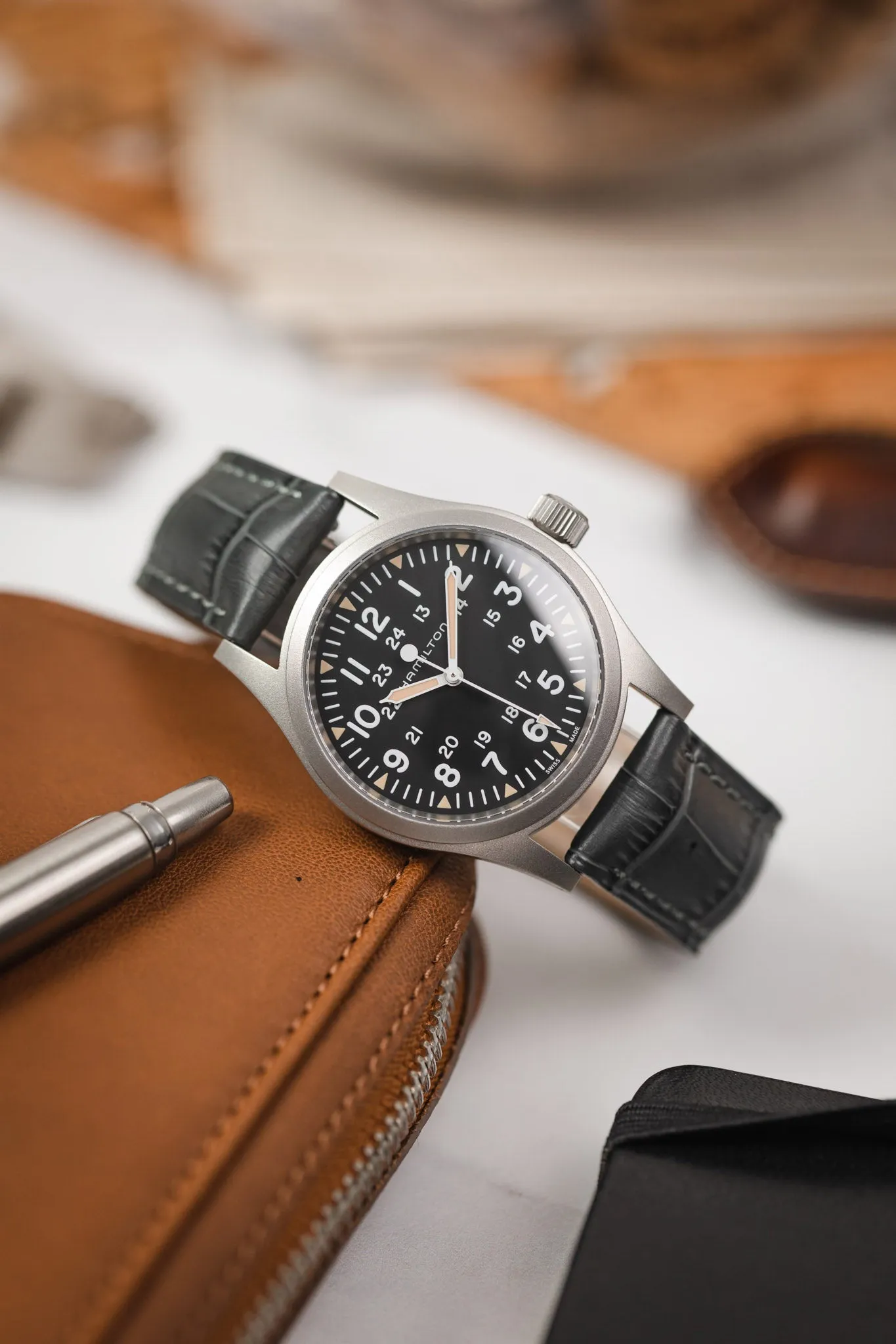 Hirsch DUKE NQR Alligator Embossed Leather Watch Strap - GREY