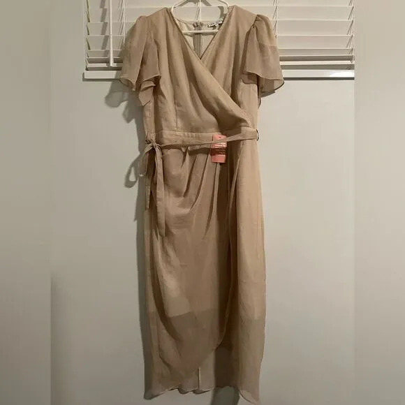 Ivy City Co Lillie dress champagne gold v-neck midi chiffon tulip short sleeve L