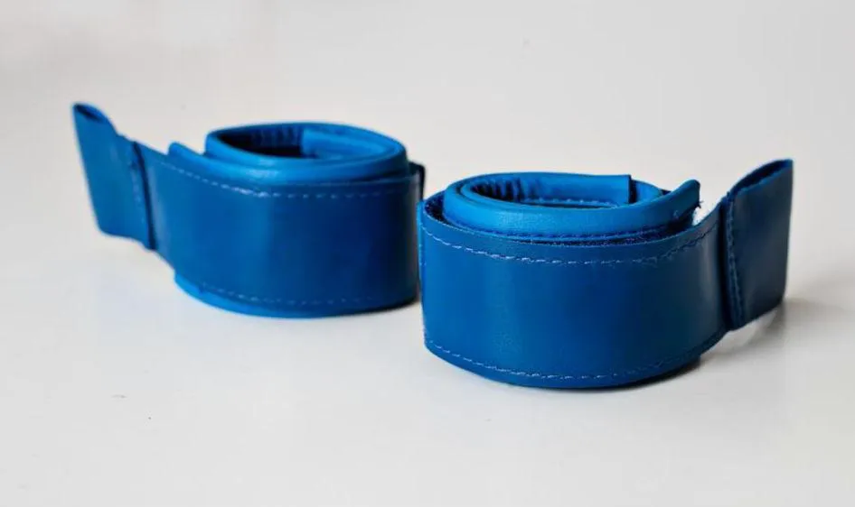 LACE-UP BOXING GLOVE CONVERTER
