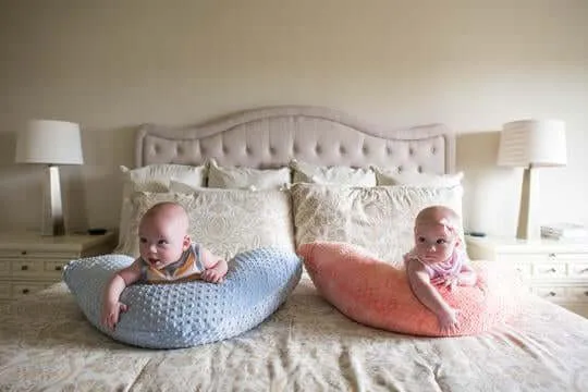 Luna Lullaby Nursing Pillow - Baby Pink Smooth
