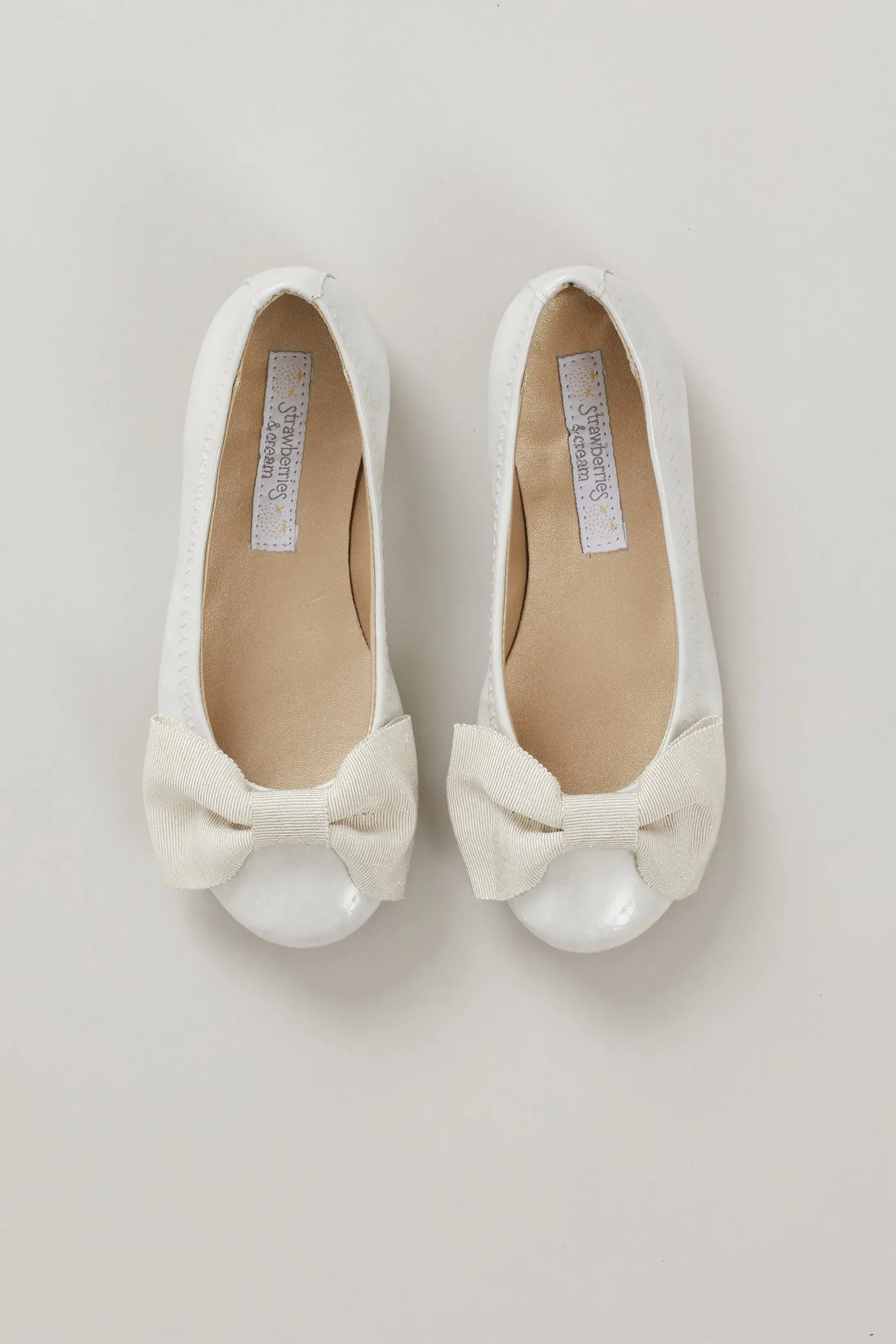 Patent Leather Ballerina Bow In Midnight White