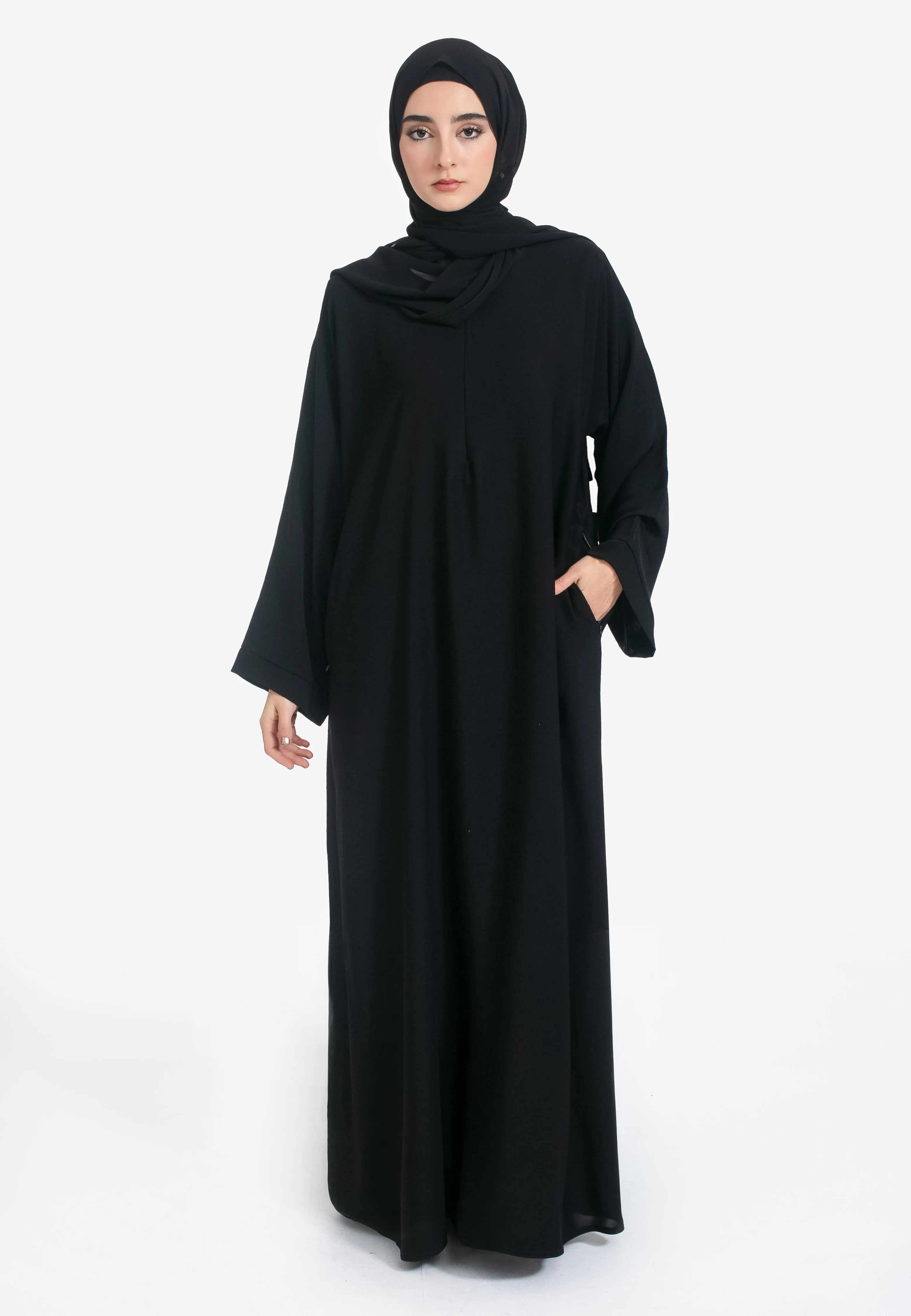Plain Black Abaya with Front Zip & Pockets