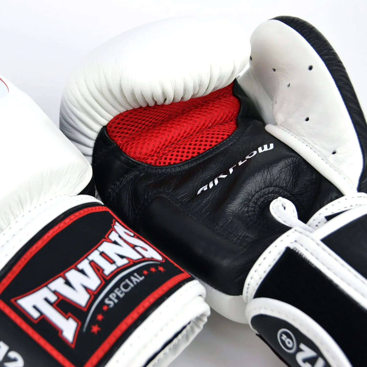 TWINS AIRFLOW-WHITE/BLACK/RED