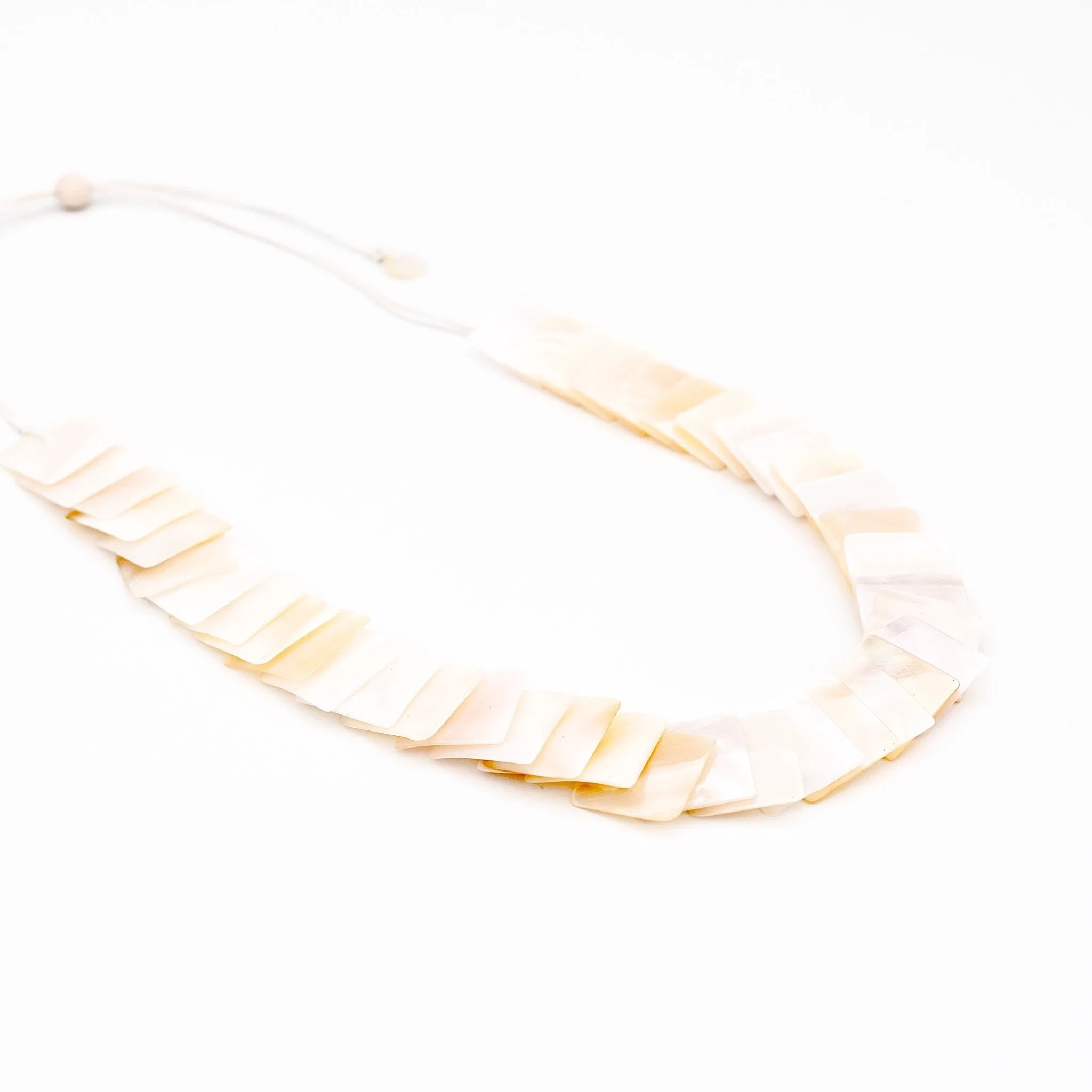 White Mother of Pearl Necklace Playa