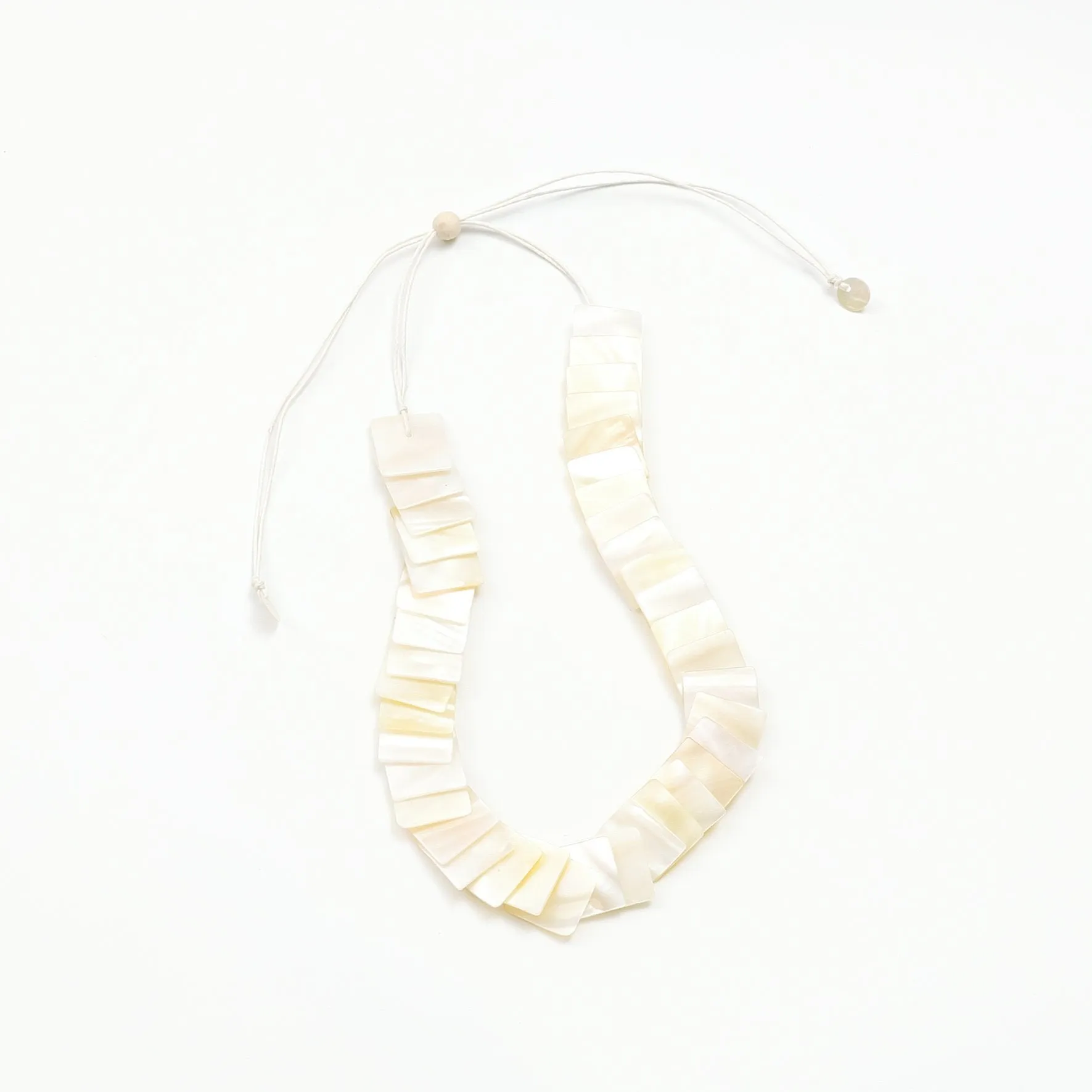 White Mother of Pearl Necklace Playa